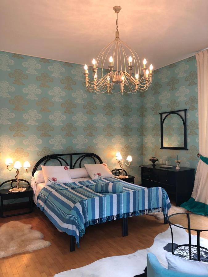 Chateau Les Tourelles Bertrix Habitación foto